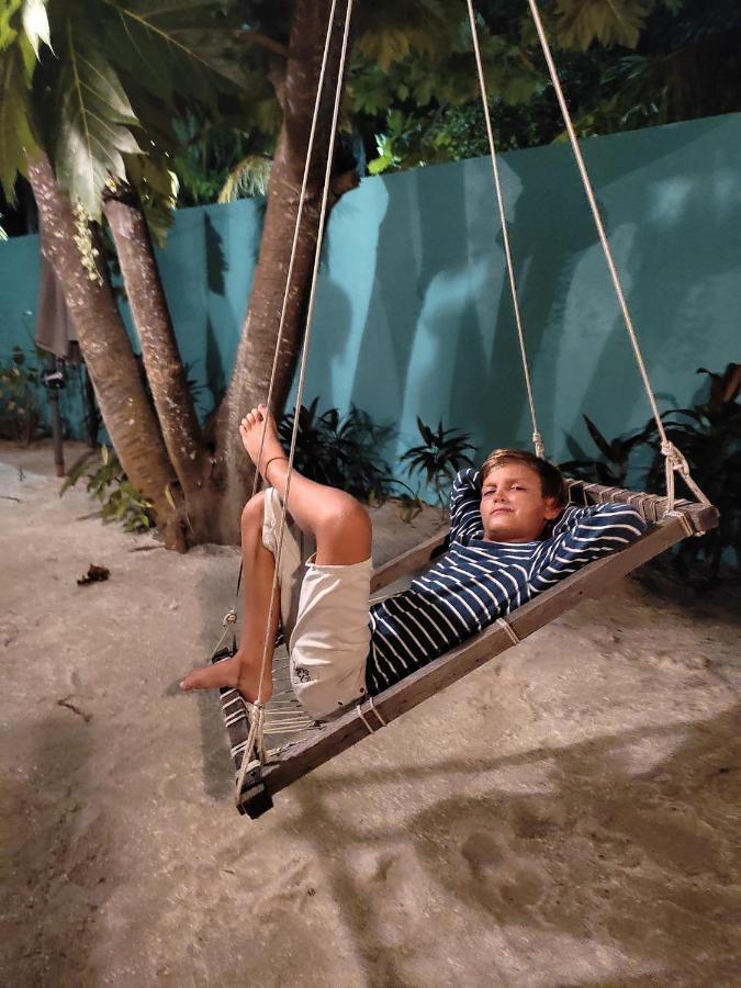 Surfretreat Hotel Bodufolhudhoo Екстериор снимка