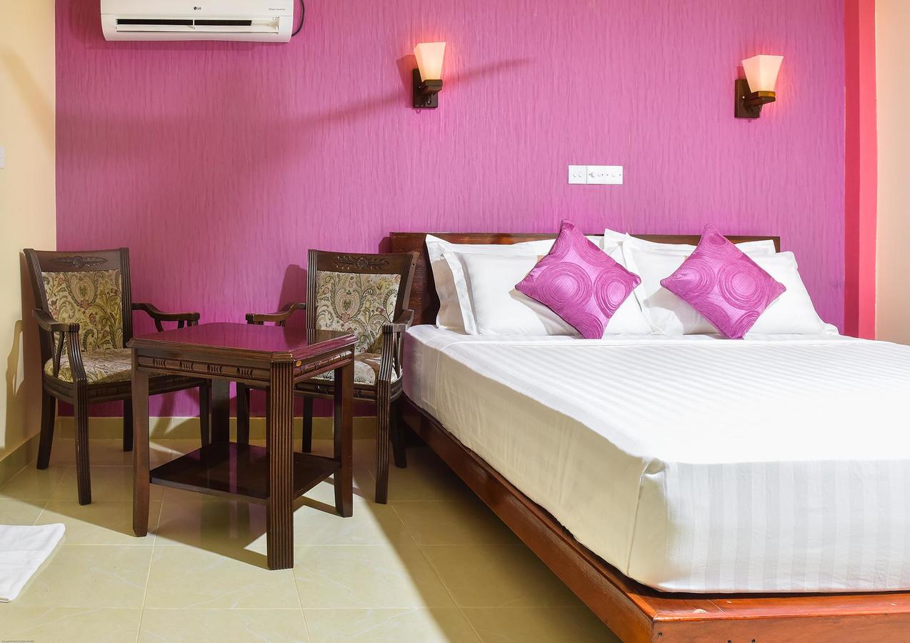 Surfretreat Hotel Bodufolhudhoo Екстериор снимка