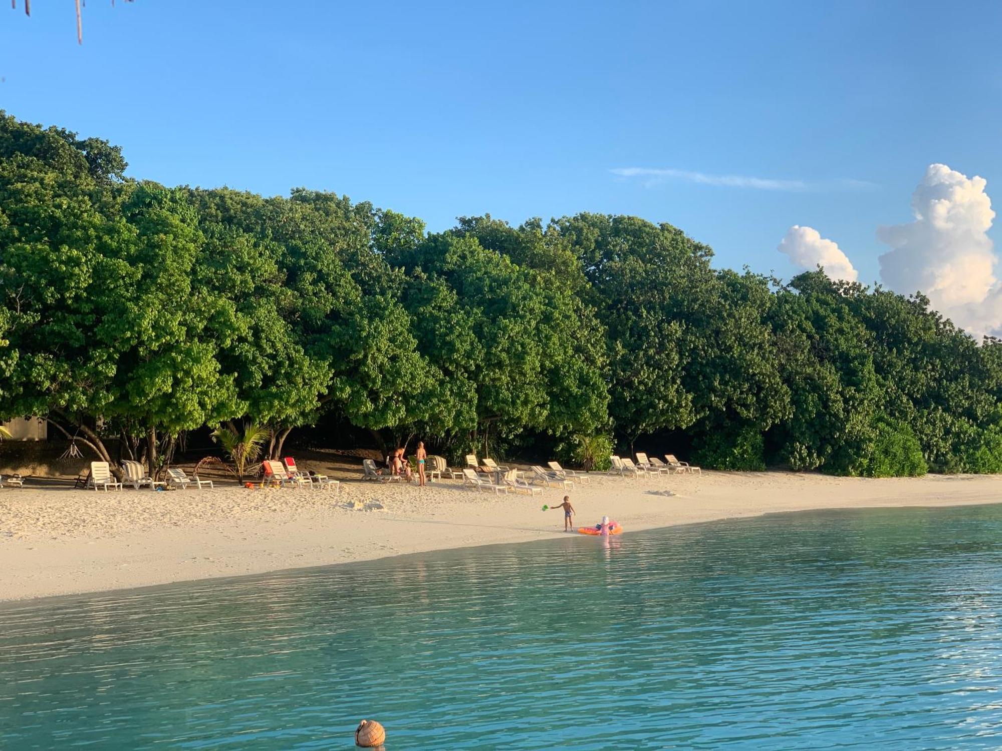 Surfretreat Hotel Bodufolhudhoo Екстериор снимка